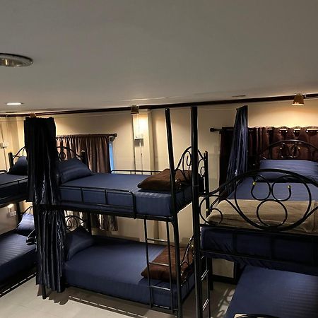 Moon Dolphin Hostel Хаад Рин Екстериор снимка