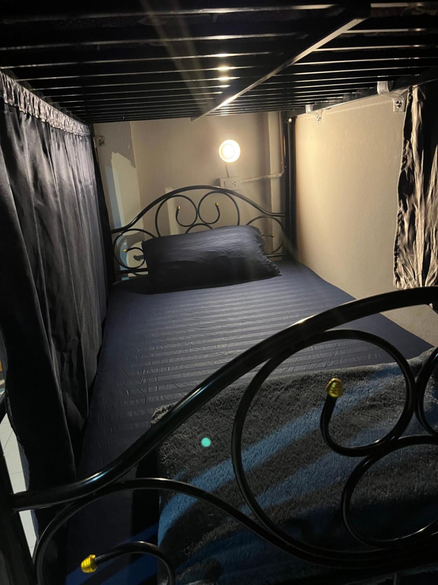 Moon Dolphin Hostel Хаад Рин Екстериор снимка